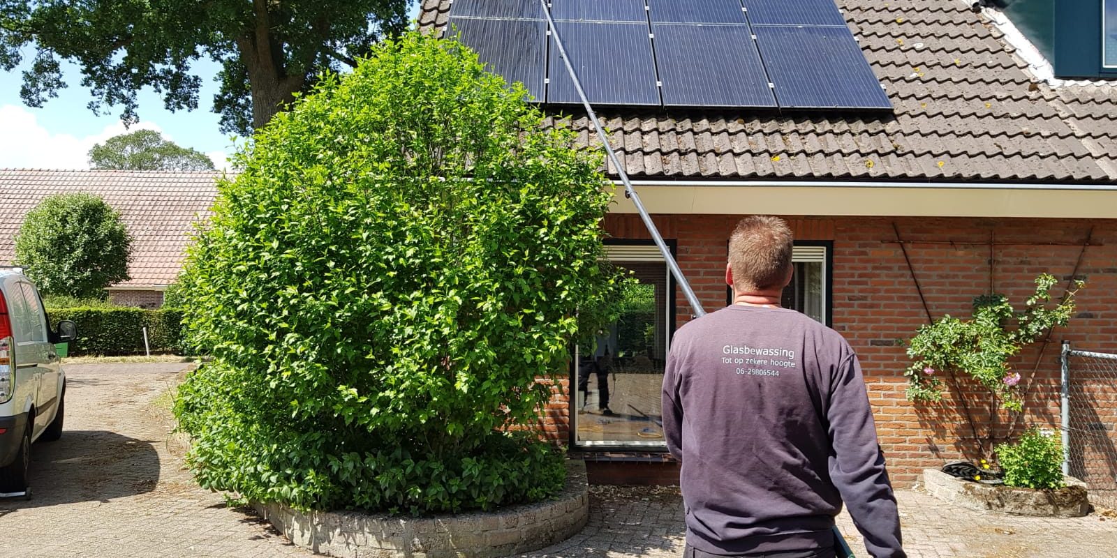 Zonnepanelen schoonmaken